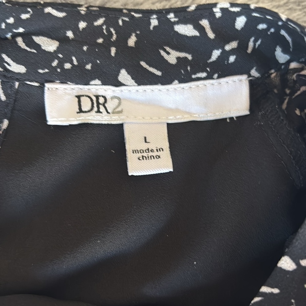 DR2 by Daniel Rainn Crew Neck Pleat Top in Black Size Large EUC - Picture 4 of 7